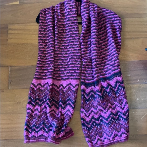 MISSONI WOOL BLEND SCARF! 68” x 15”! PINK & BLACK!
